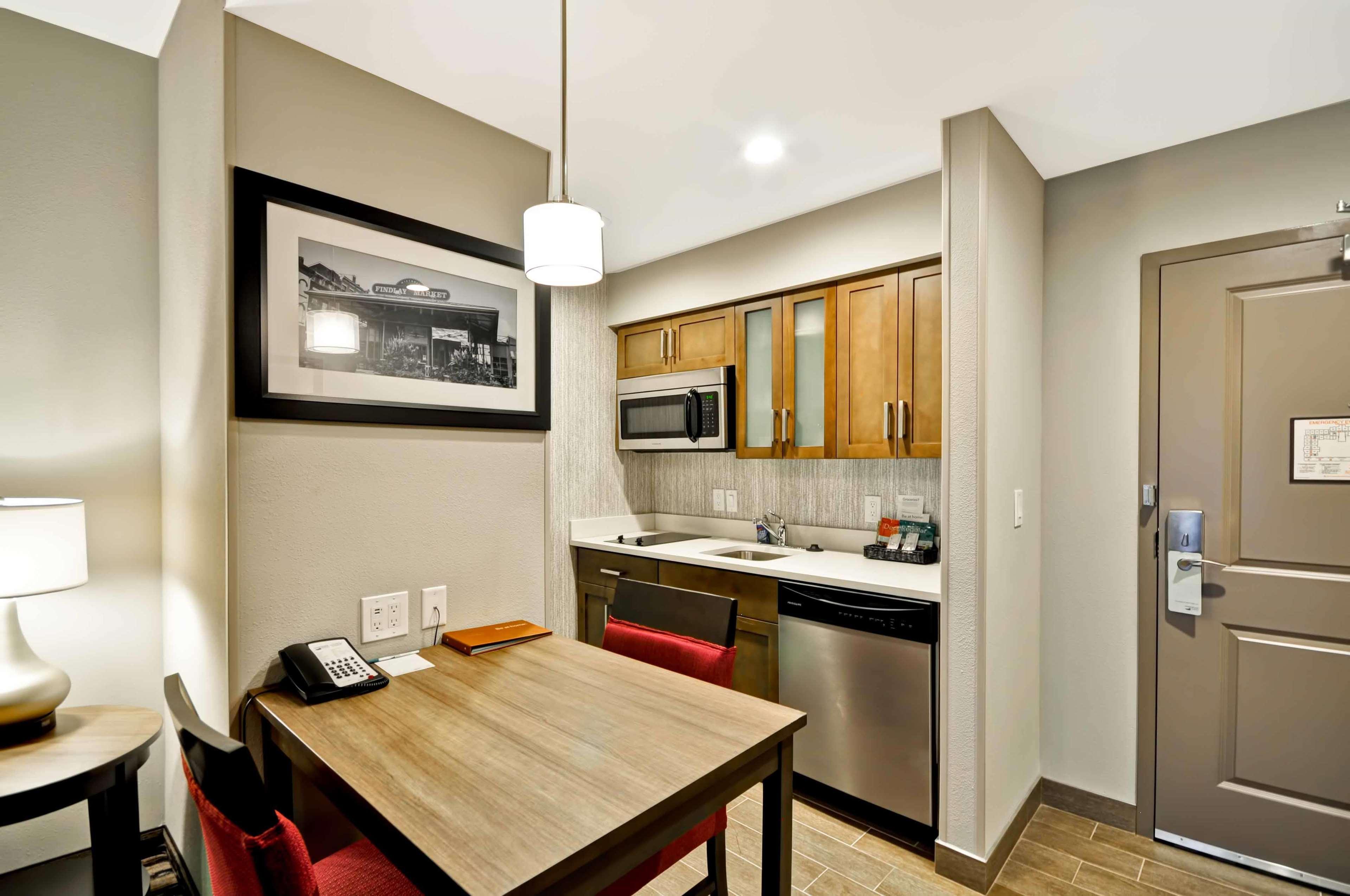 Homewood Suites By Hilton Cincinnati/West Chester Exterior photo